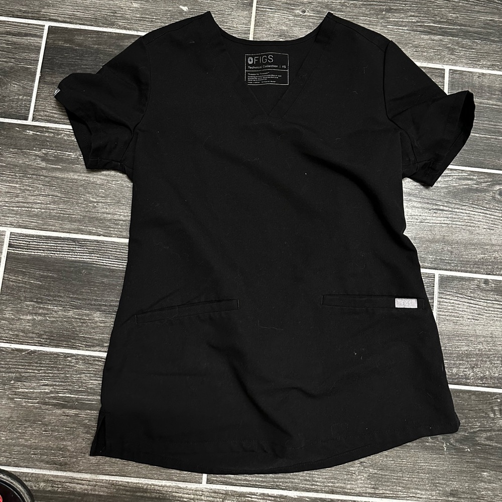 Figs Scrub Top